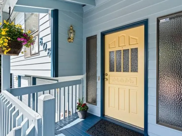 808 NE 238th Pl, Wood Village, OR 97060