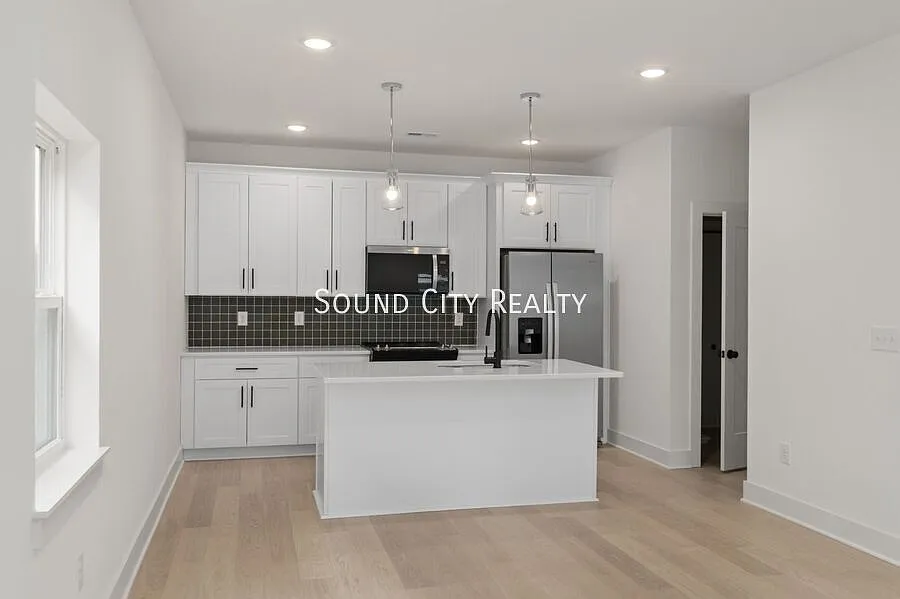 Coming soon, we'd love you to live here. Donelson Nashville Townhome 3 bedrooms 2.5 baths, pets o... — Photo 3