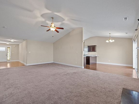 4th image of 320 Aquamarine Cir