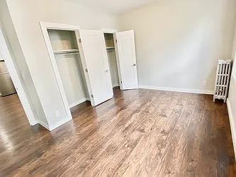 Rented by Papp Realty