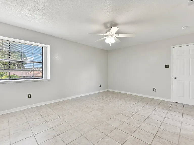 3217 Honeysuckle Dr — Photo 23