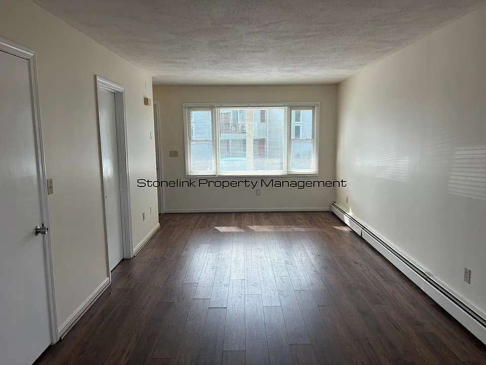 10 East St