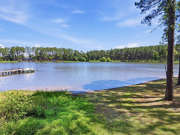5th image of 501 Southern Lakes Dr