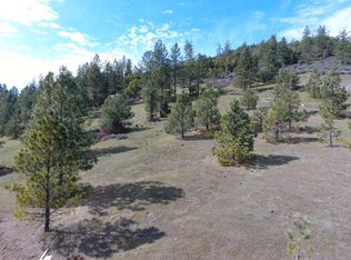 420 Tycer Xing, Cave Junction, OR 97523