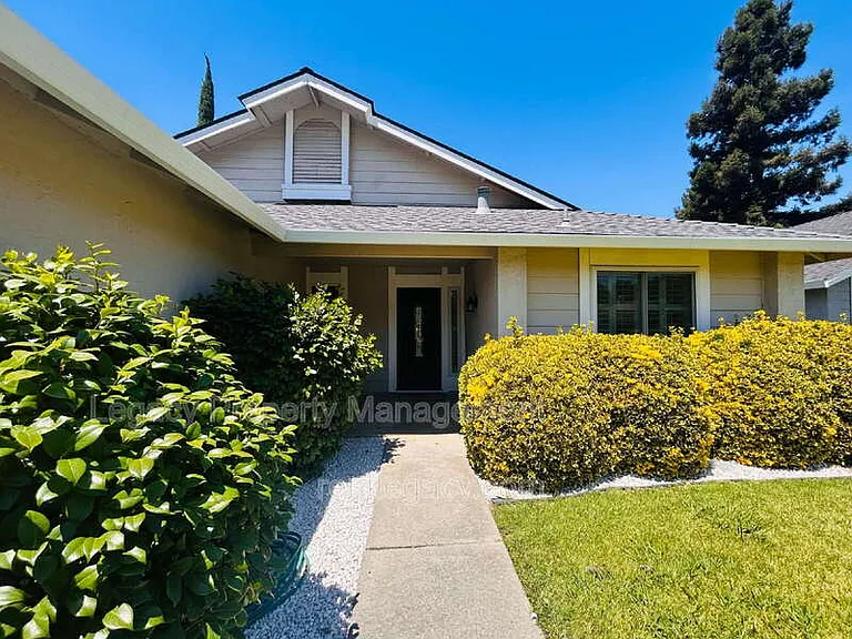 3047 Mill Oak Way — Photo 2
