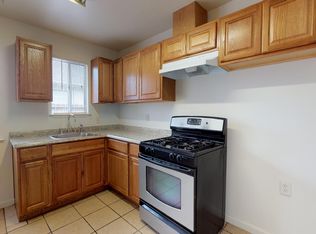 222 Ruberto St APT B, Modesto, CA 95351