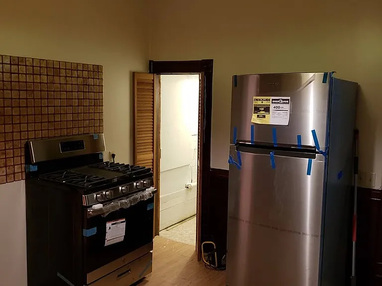312 Craig St #1 — Photo 8