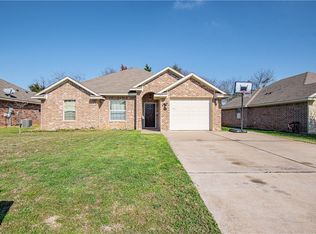 140 Tomahawk Dr, Waco, TX 76705