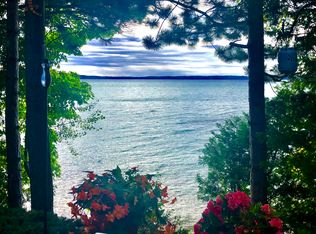 15565 Birch Dr, Traverse City, MI 49686