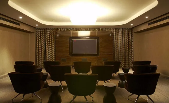 Rented by Corcoran | media 17