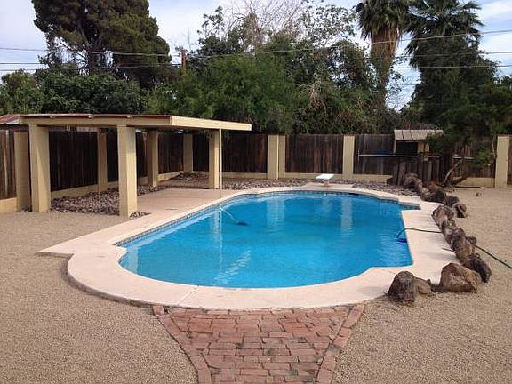4th image of 2407 W San Miguel Ave