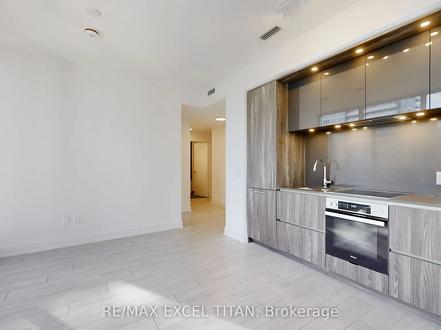 3 bed, $3,500 — Photo 4