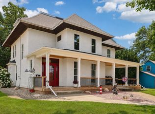 716 E 5th St N, Newton, IA 50208