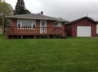 1319 N River Ave, Iron River, MI 49935