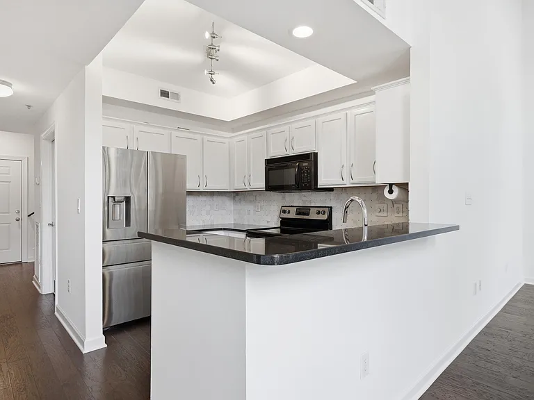 200 S Dawson St — Photo 7