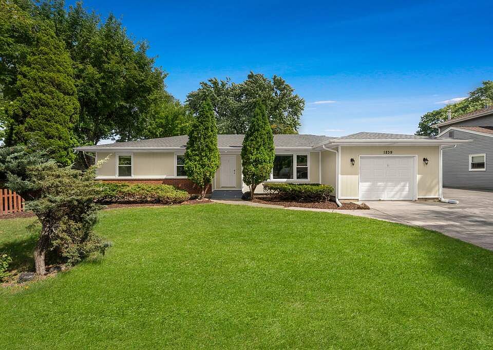 1st image of 1839 N Fernandez Ave