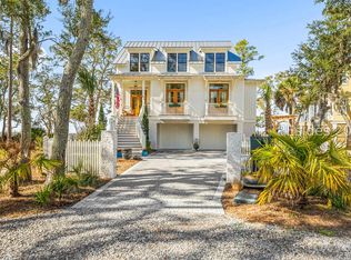 84 Old Oyster Factory Rd, Beaufort, SC 29906