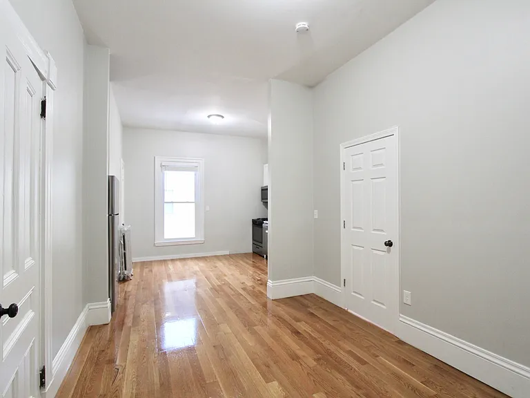 321 Union Street Apartments — Photo 4