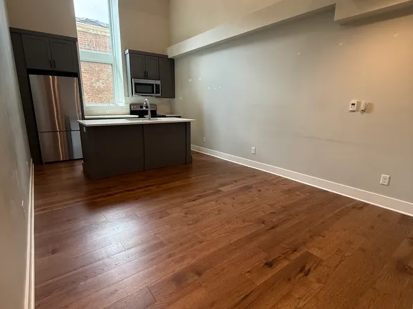 810 Plum St #402, Cincinnati, OH 45202