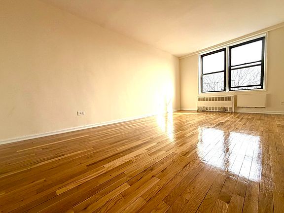 2nd image of 1355 E 18th St APT 6L