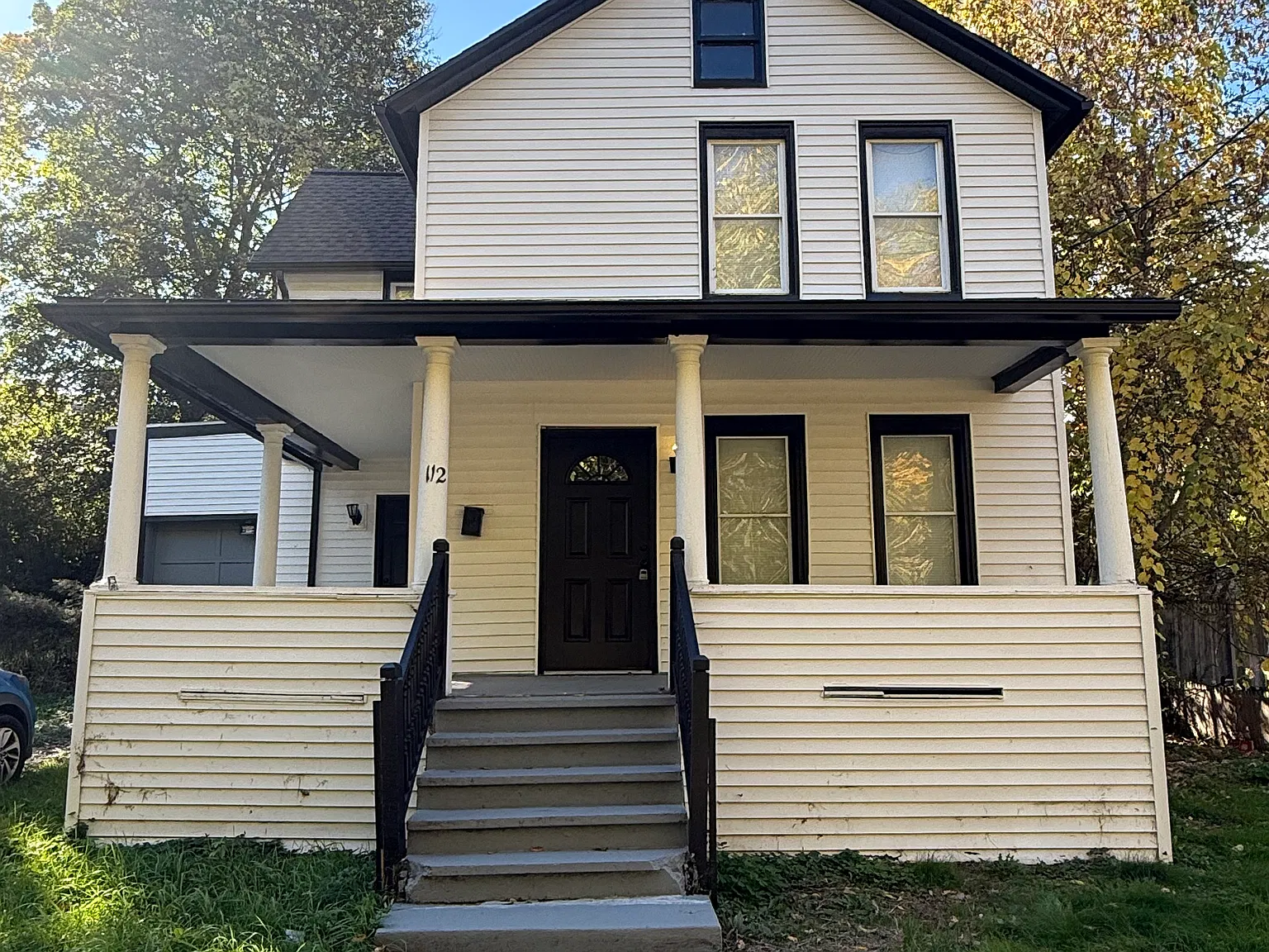3 bed, 1.5 bath, 1264 sqft, $1,350 — Photo 1