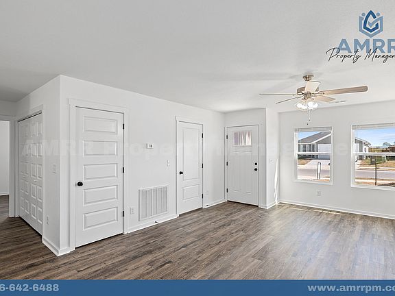 5th image of 732 Short Leaf Ln