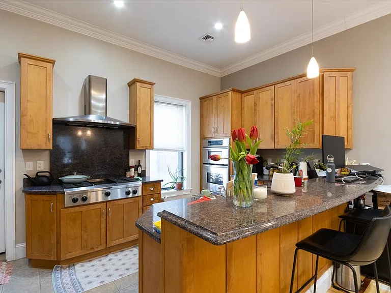 7 Worthington St #1 — Photo 3