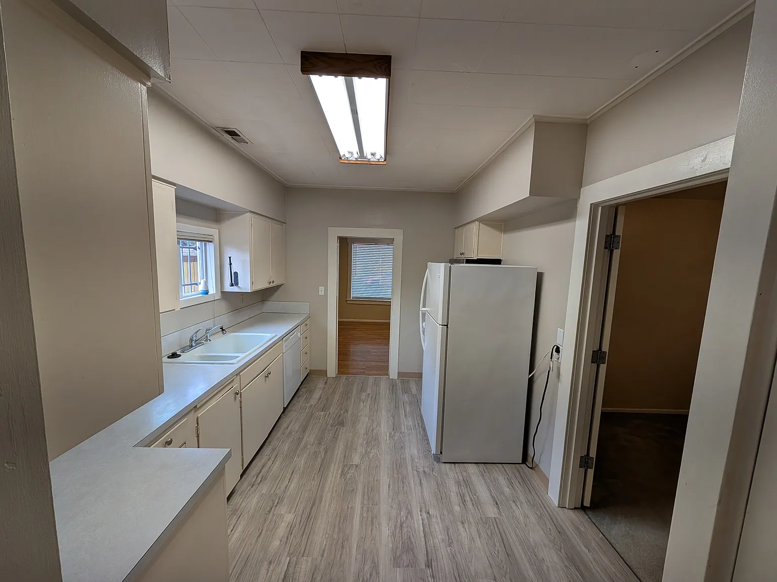 2 bed, 986 sqft, $1,700 — Photo 3