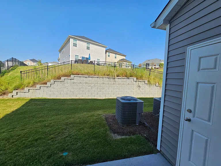 1203 Falling Acorn Ln — Photo 17