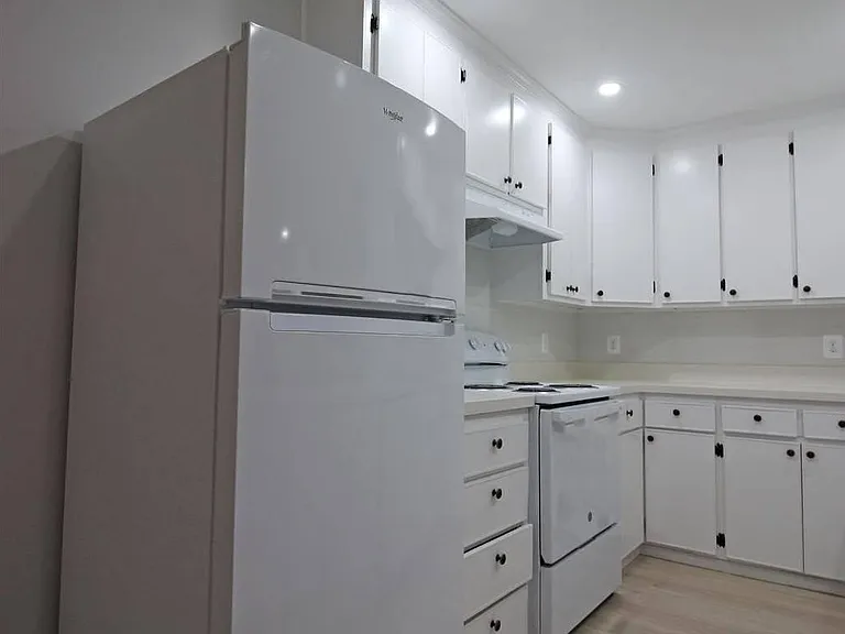 520 N Piedmont St #201 — Photo 5
