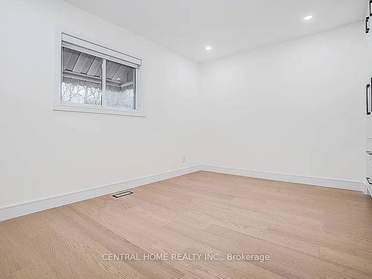 23 Bakerdale Rd — Photo 16