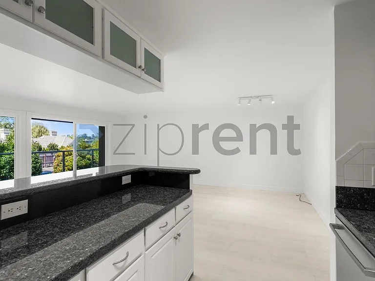 2501 Canterbury Ln E #222 — Photo 12