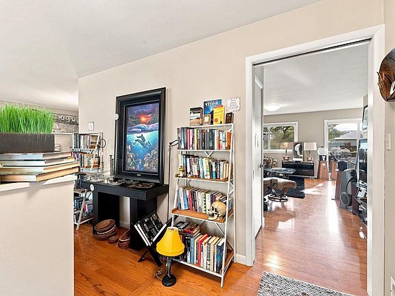 5th image of 517 SOMMERS STREET