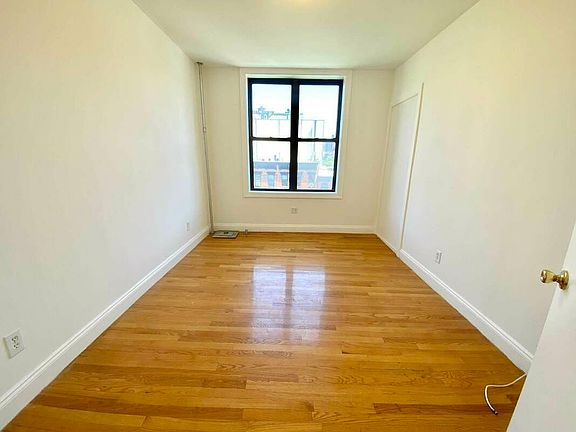2nd image of 301 W 22nd St APT 52