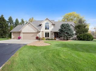 778 Stonewood Ln, Hobart, WI 54155