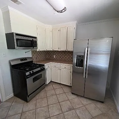 1017 Nottingham Dr — Photo 5