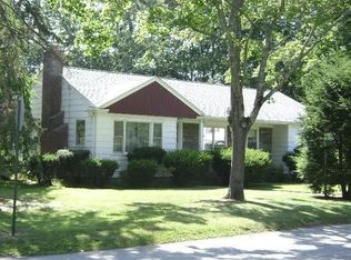 328 Hillard Ave, Warwick, RI 02886