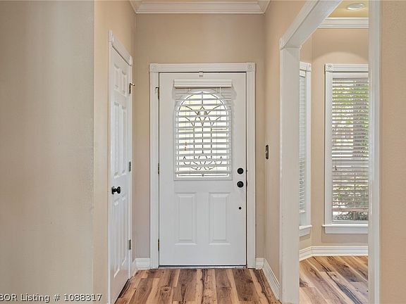 3rd image of 100 Winridge Rd