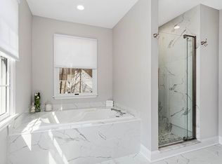 31 Castle Ct, Randolph, NJ 07869