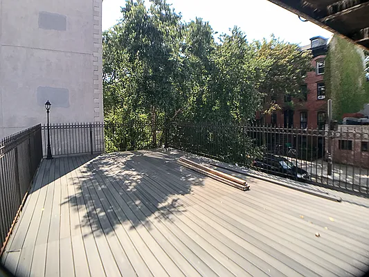 Rented by Francine Realty | media 15