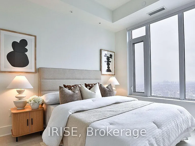 11 Yorkville Ave #5702 — Photo 7
