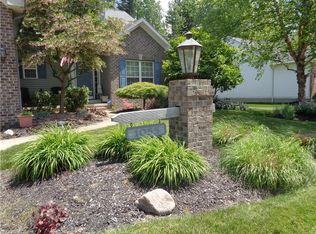1055 Arrowhead Dr, Vermilion, OH 44089