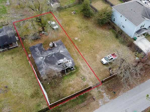 8118 Caddo Rd, Houston, TX 77078