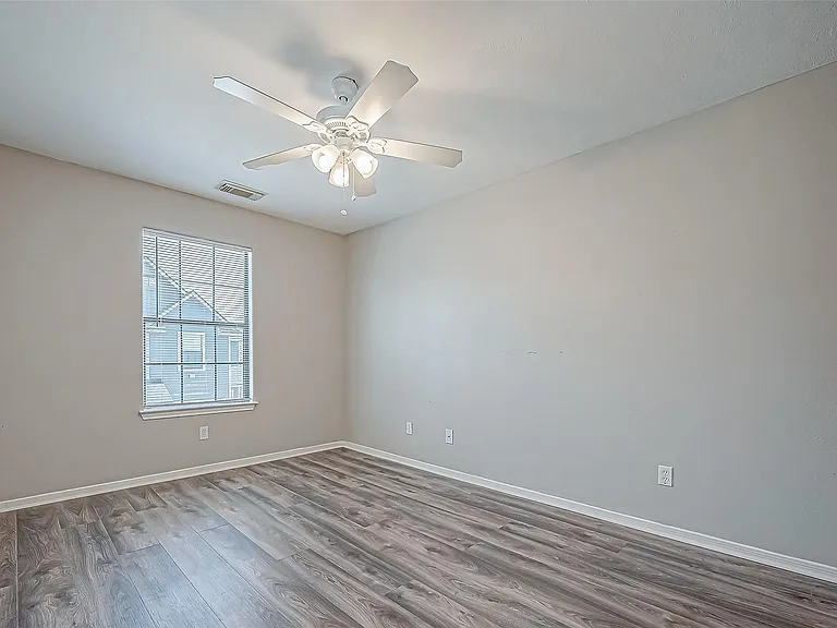 10043 Morocco Rd — Photo 47