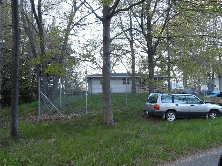 2nd image of 651 E Piney Rd