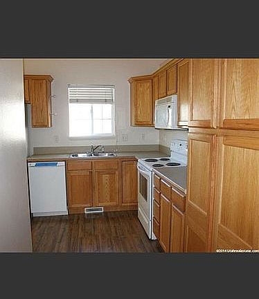 4th image of 3121 W Davencourt Loop