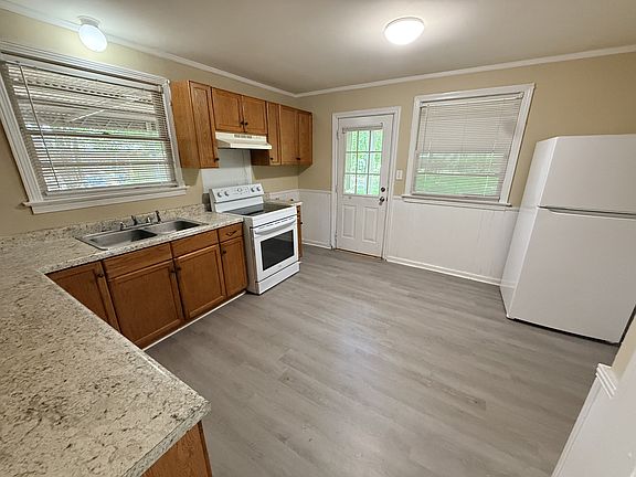 4th image of 3456 Harrison Rd