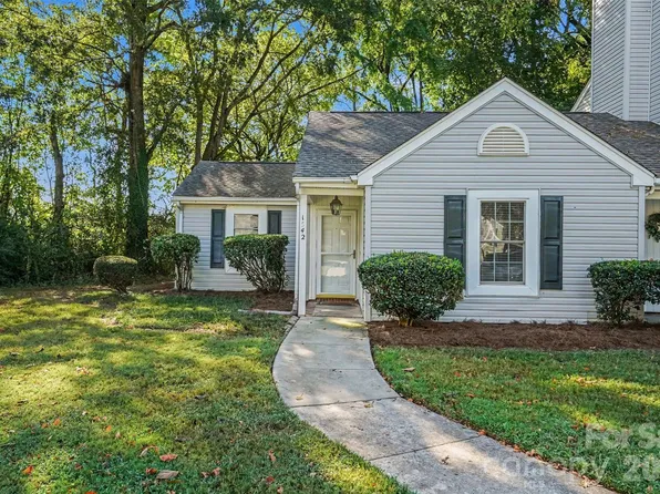 1542 Hunt Club Ct, Rock Hill, SC 29732