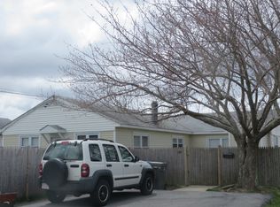 19 Ludlow Rd, Middletown, RI 02842