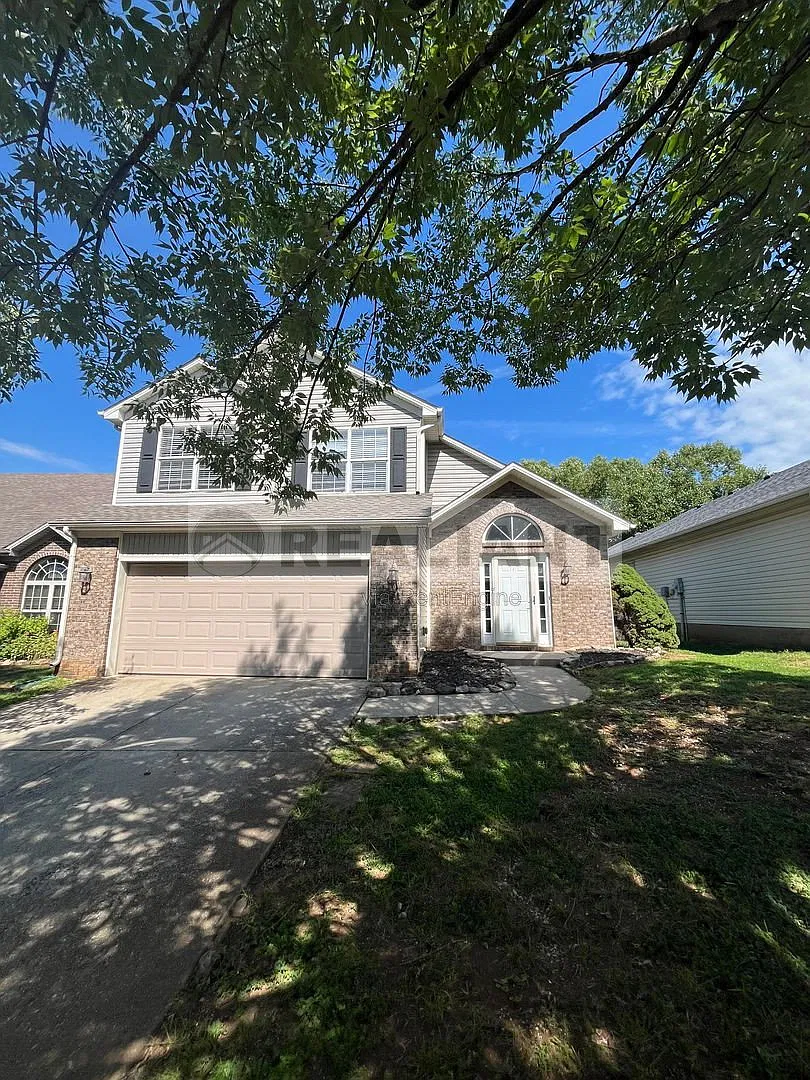 3 bed, 2.5 bath, 1585 sqft, $2,200 — Photo 1